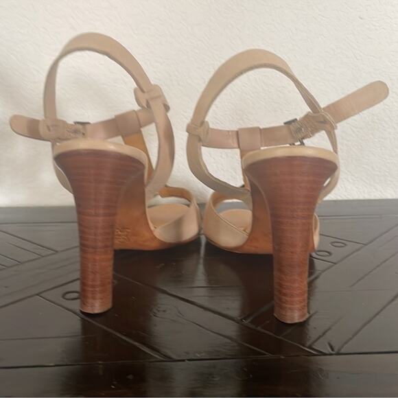 Vía Espiga Heels - Picture 7 of 14